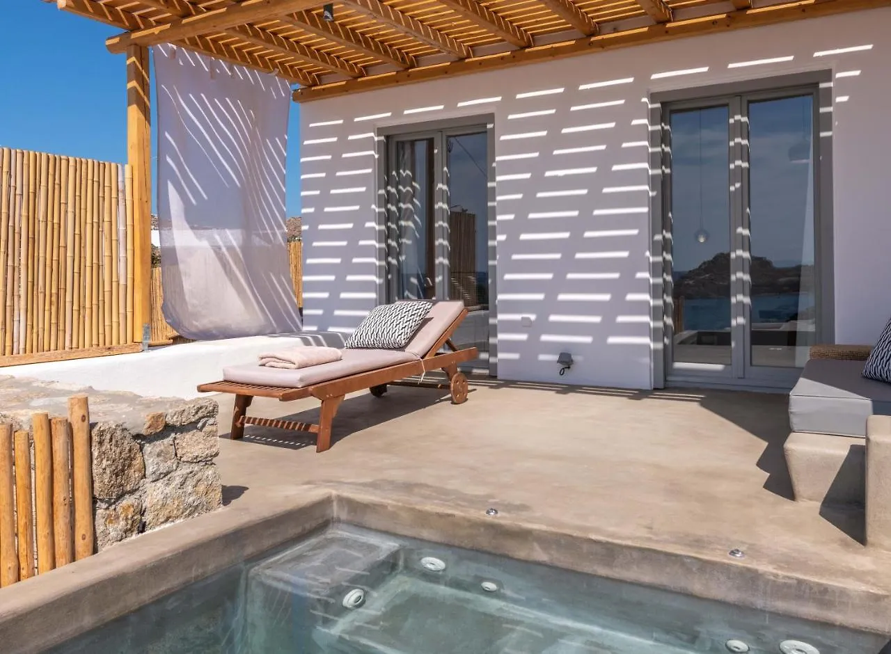 Trinity Mykonos - Beachfront Villa プラティス・ヤロス 3*,